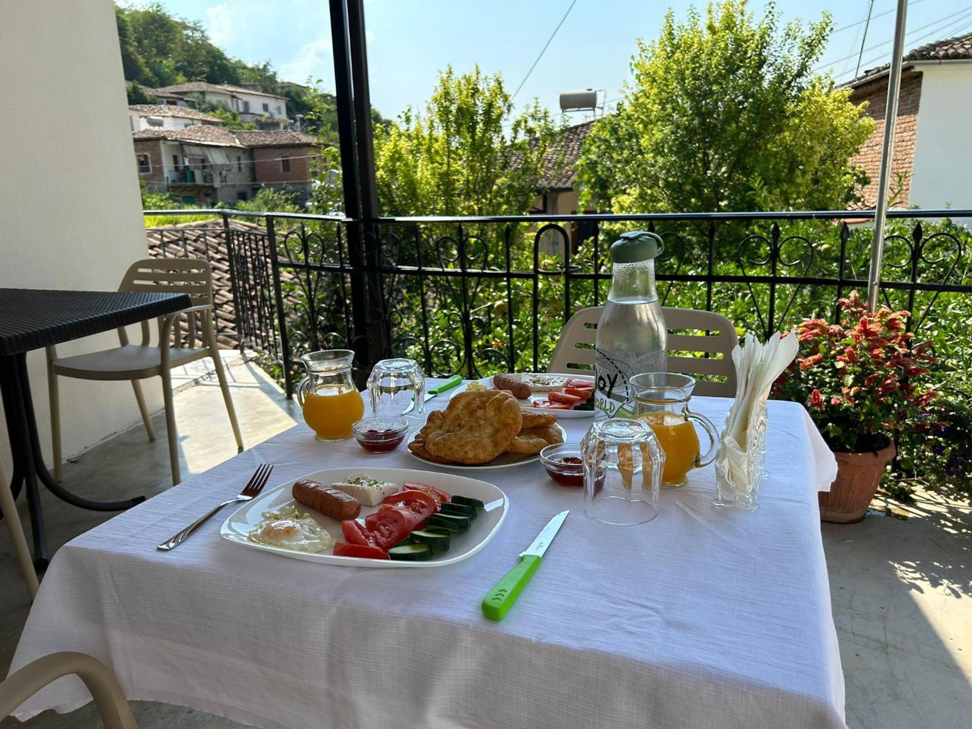 Hotel Vila Vreko B&B Berat Dış mekan fotoğraf